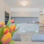 Dream View - Private By Rent Apartment Lezzeno