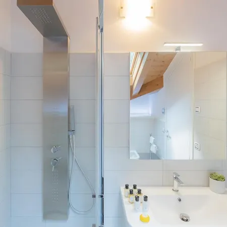 公寓 Dream View - Private By Rent 勒泽诺