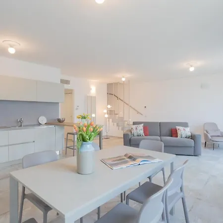 Dream View - Private By Rent Apartman